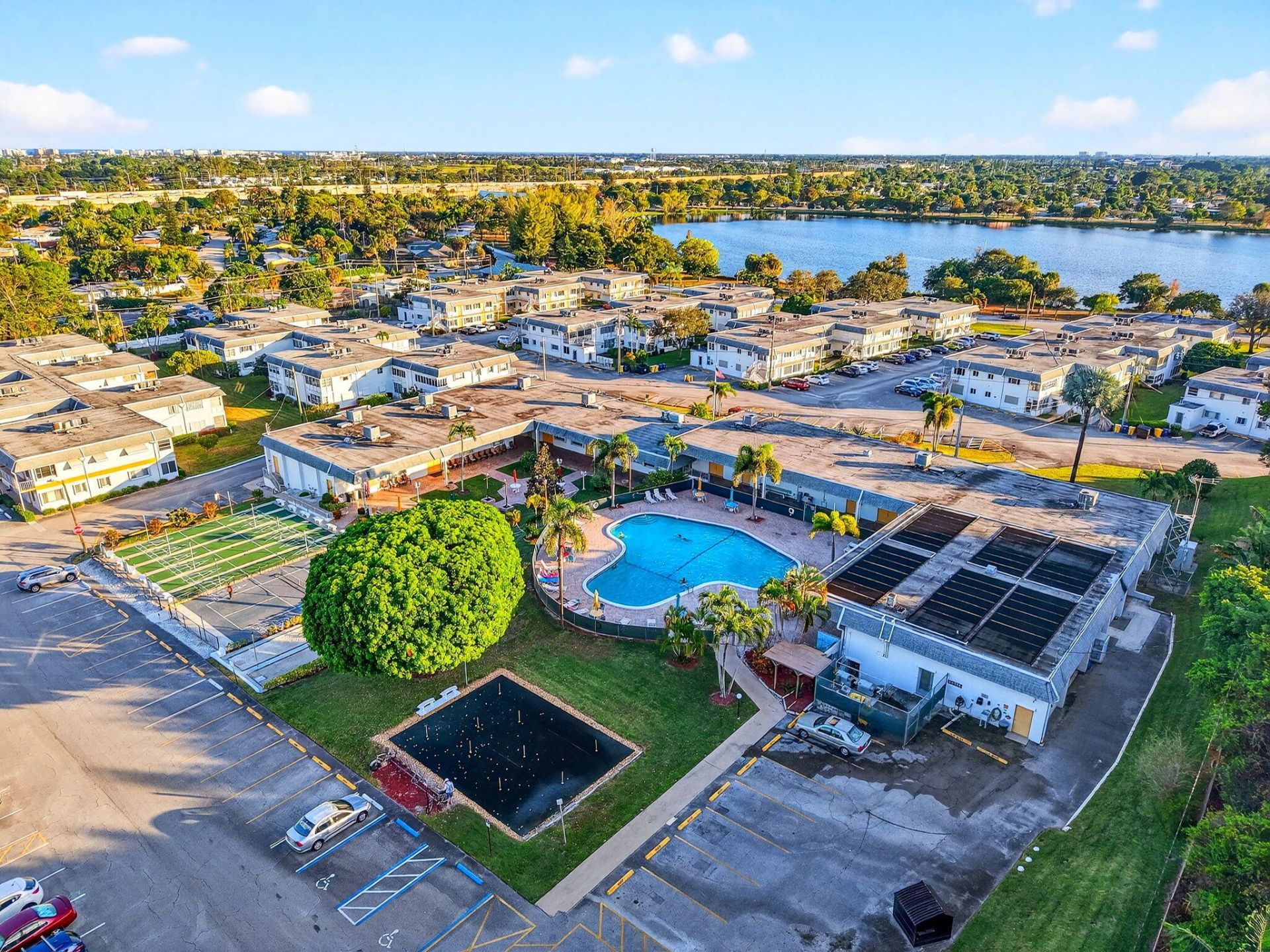 2880 Lake Osborne Drive, Unit 210, Lake Worth Beach, FL 33461 Photo