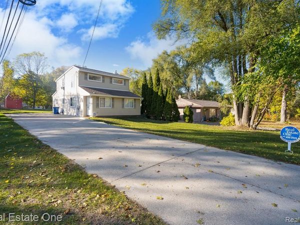 4281 Marcus Road, Waterford Twp, MI 48329