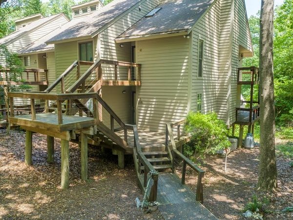 54-C Villa Ridge, HARTFIELD, VA 23071