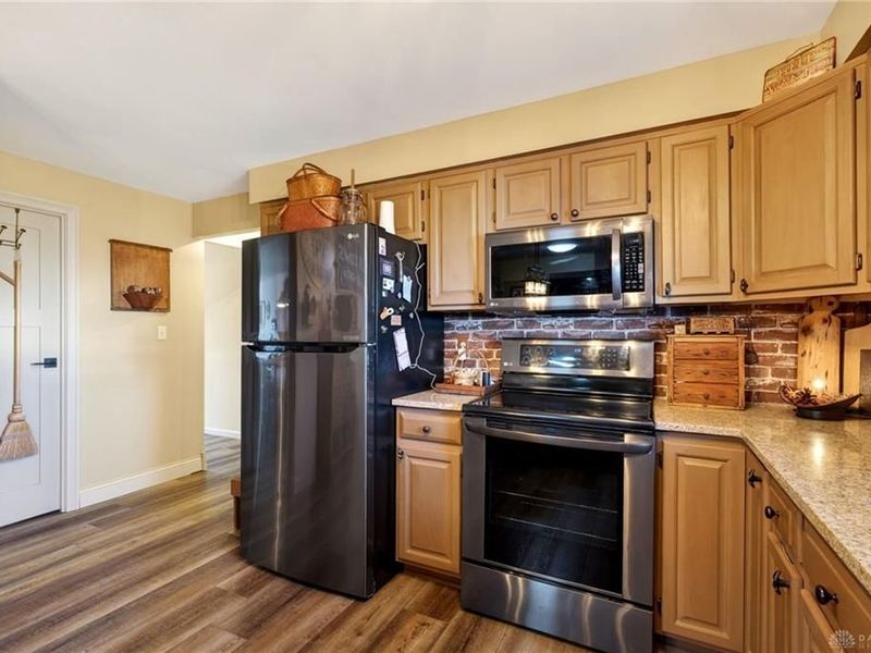 619 Rohrer Drive, Tipp City, OH 45371 Photo 11