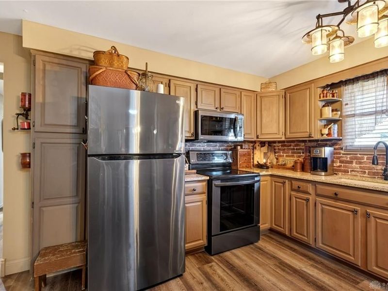 619 Rohrer Drive, Tipp City, OH 45371 Photo 12