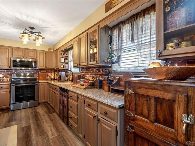 619 Rohrer Drive, Tipp City, OH 45371 Photo 14