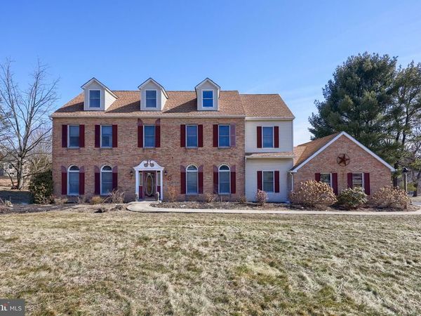 11 MORLATTON ROAD, DOUGLASSVILLE, PA 19518