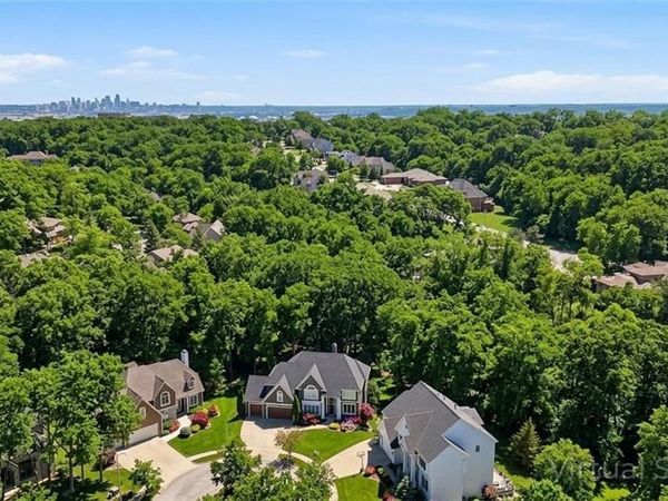 1329 NW 47th Street, Kansas City, MO 64116