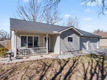 2613 Mayfair Drive, Lawrence, KS 66046