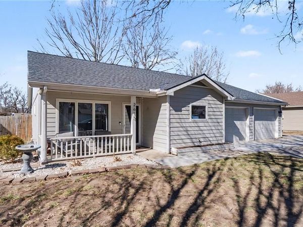 2613 Mayfair Drive, Lawrence, KS 66046
