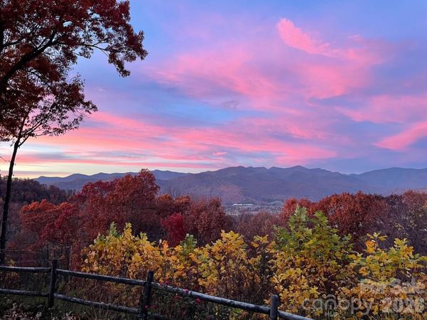 126 Wildflower Cove Drive, Swannanoa, NC 28778