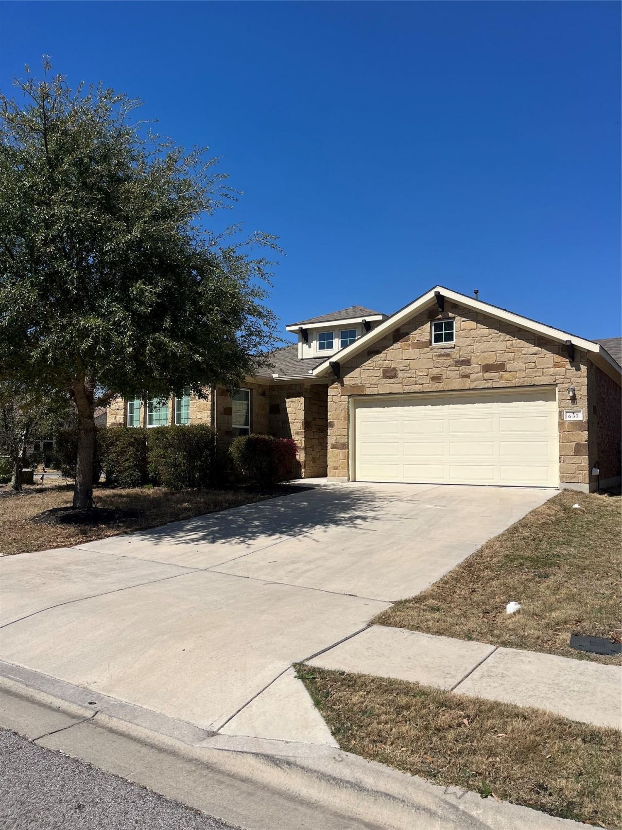637 Palmilla St, Leander, TX 78641 Main Photo