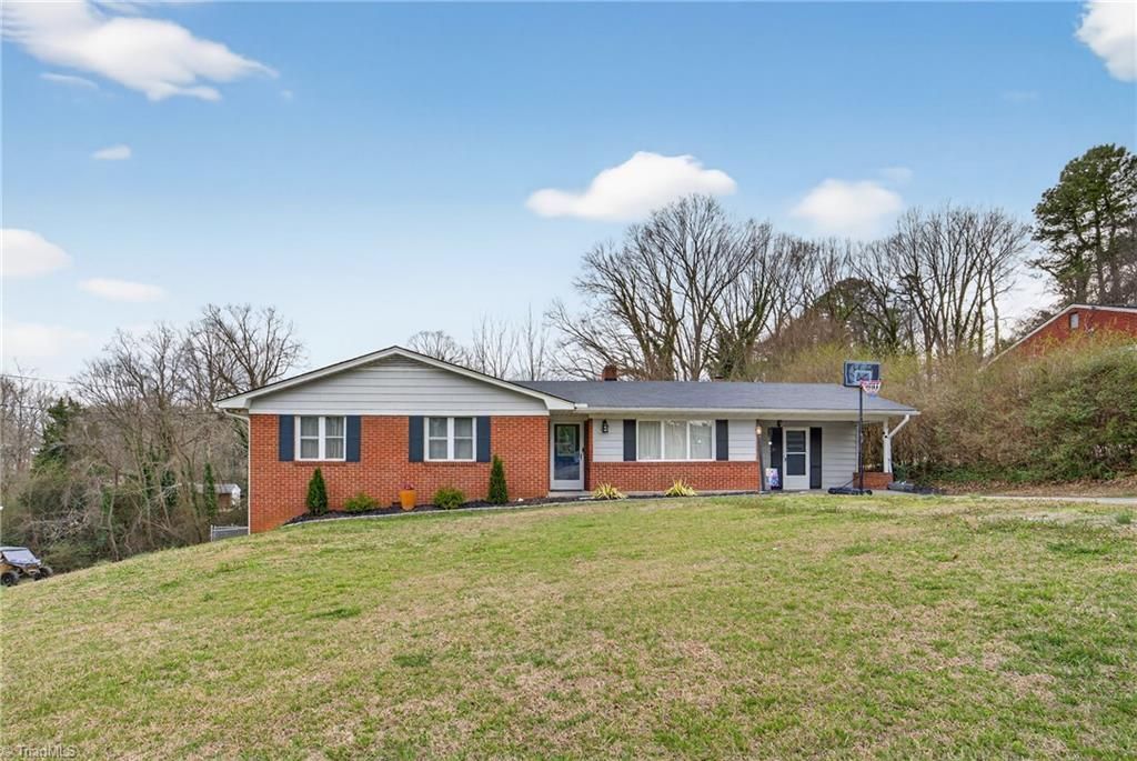 236 Charles Avenue, Asheboro, NC 27205 Main Photo