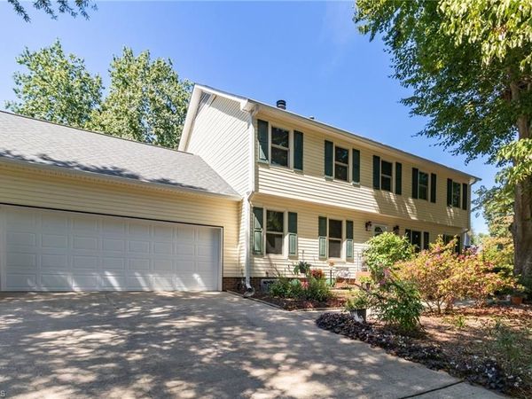 905 Northshore Court , High Point, NC 27265