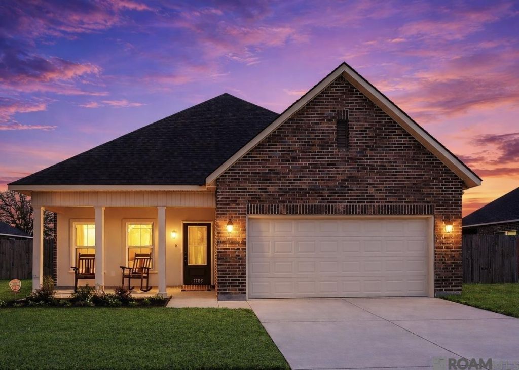 1706 S Gonzales Trace Ave, Gonzales, LA 70737 Main Photo