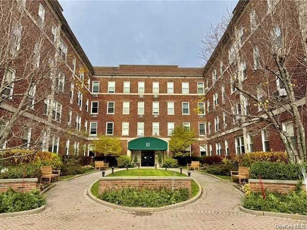 111 7th Street , Unit 410, Garden City, NY 11530