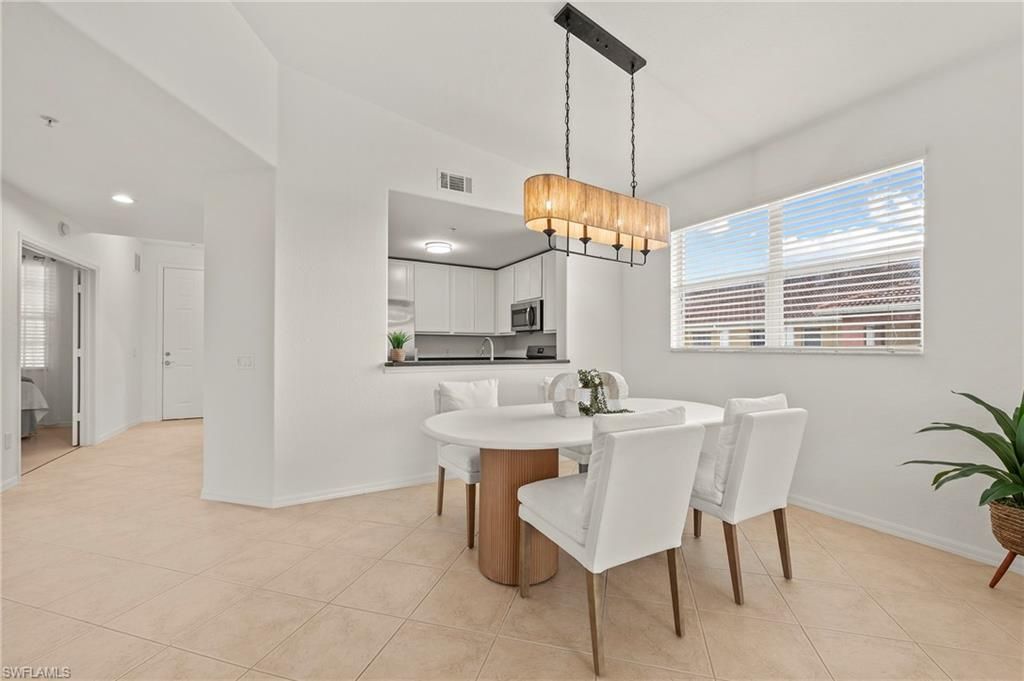 6820 Sterling Greens Pl, Unit 401, Naples, FL 34104 Photo
