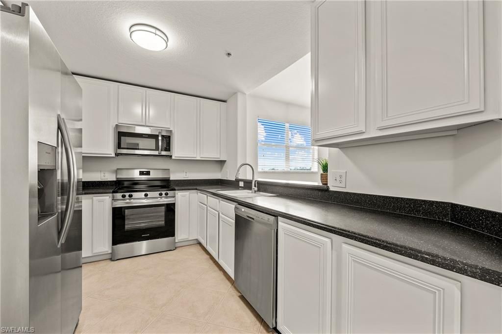 6820 Sterling Greens Pl, Unit 401, Naples, FL 34104 Photo