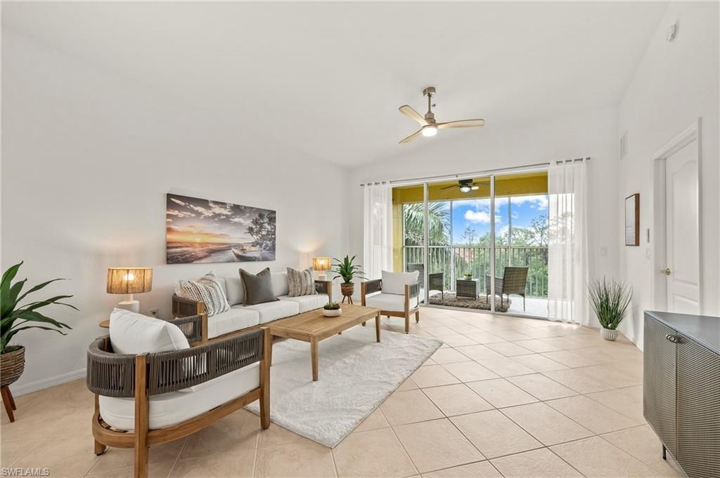 6820 Sterling Greens Pl, Unit 401, Naples, FL 34104 Photo