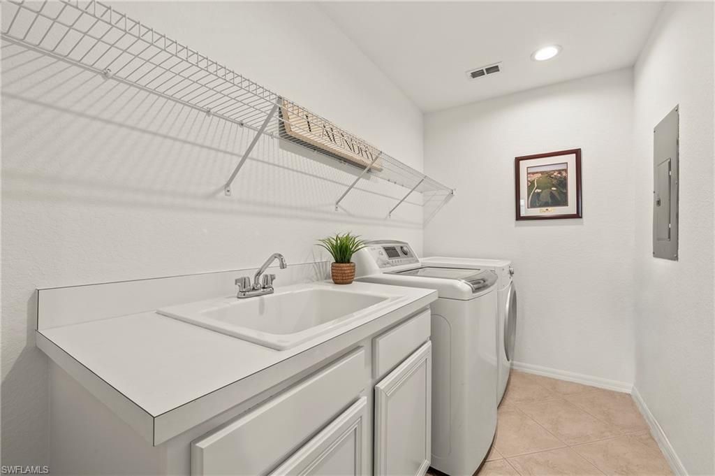 6820 Sterling Greens Pl, Unit 401, Naples, FL 34104 Photo