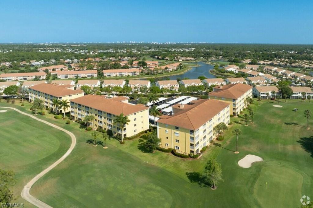 6820 Sterling Greens Pl, Unit 401, Naples, FL 34104 Photo
