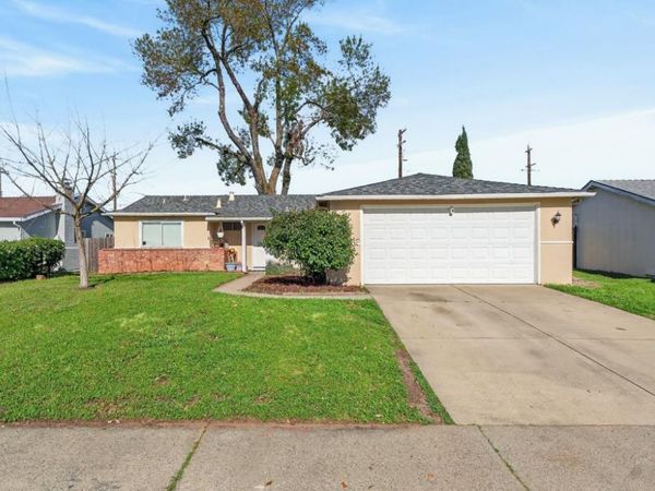 10613 Olson Dr, Rancho Cordova, CA 95670
