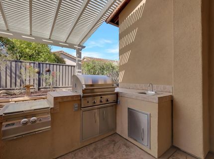 2661 Ingleton Ln, Sacramento, CA 95835 Photo