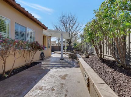 2661 Ingleton Ln, Sacramento, CA 95835 Photo