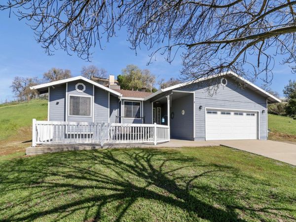 3735 Lakeview Dr, Ione, CA 95640