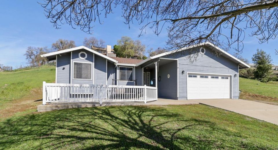 3735 Lakeview Dr, Ione, CA 95640 Photo