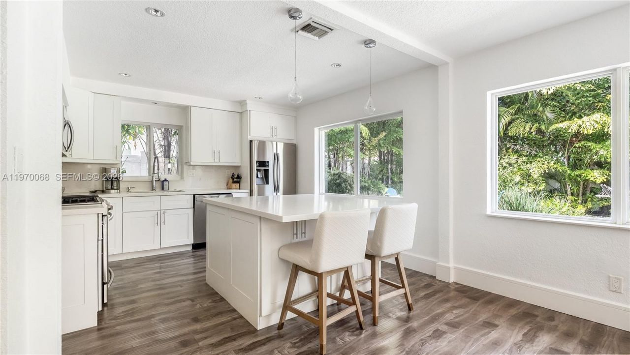 2037 Windward Dr, Lauderdale by the Sea, FL 33062 Photo