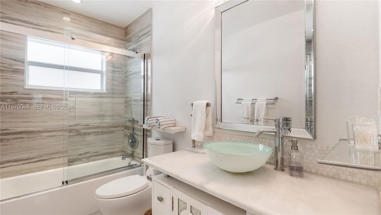 2037 Windward Dr, Lauderdale by the Sea, FL 33062 Photo