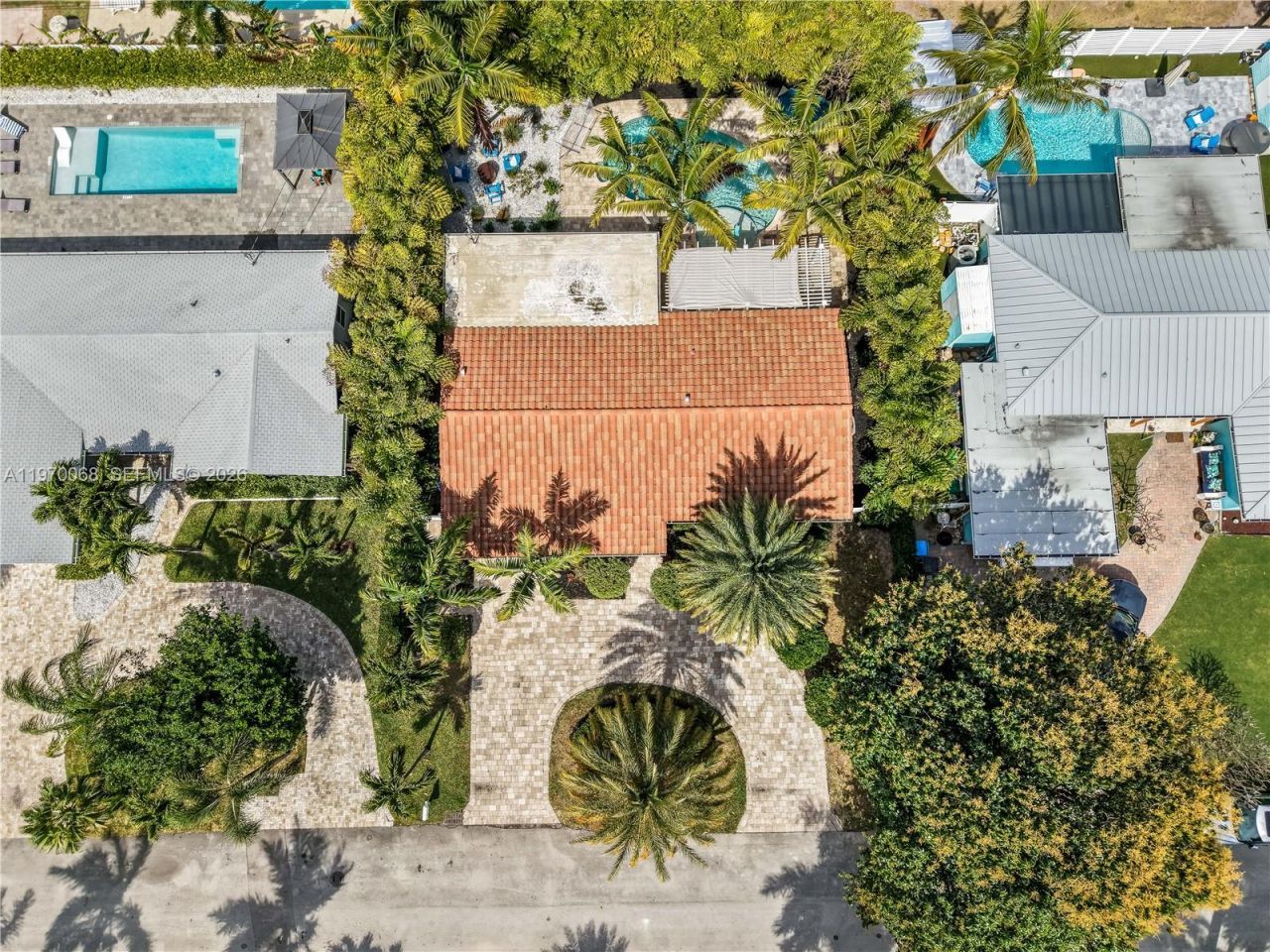 2037 Windward Dr, Lauderdale by the Sea, FL 33062 Photo