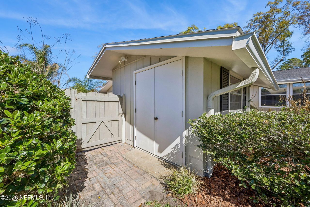 7955 Pine Lake Road, Jacksonville, FL 32256 Photo