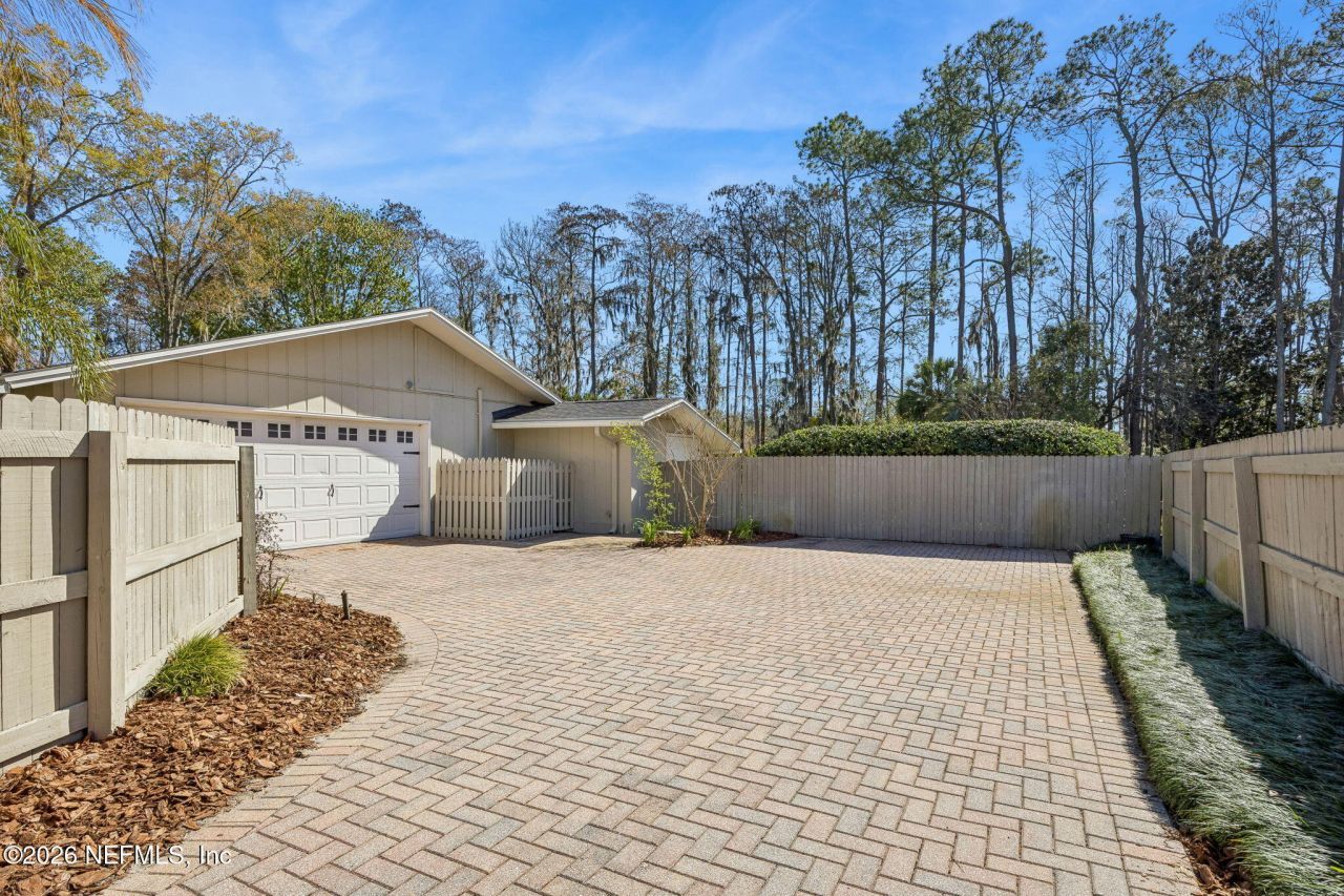 7955 Pine Lake Road, Jacksonville, FL 32256 Photo