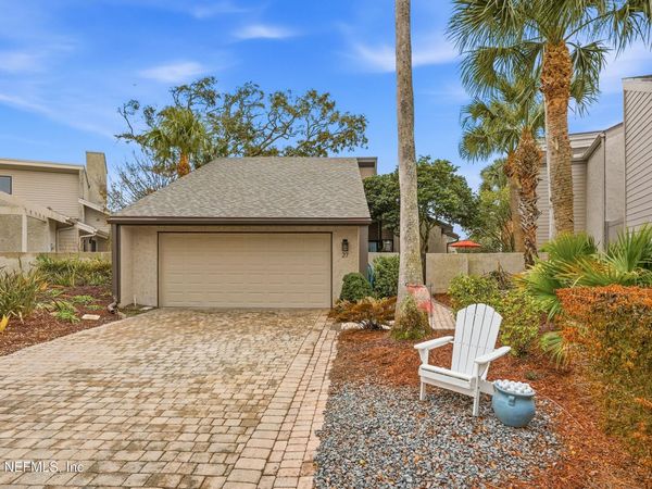 27 LAKE JULIA Drive S, Ponte Vedra Beach, FL 32082