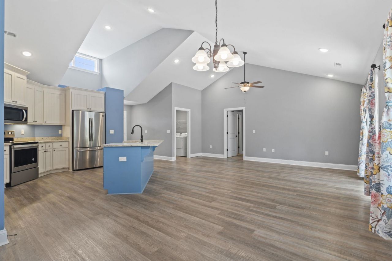 300 Purdue Ct.  Photo 17