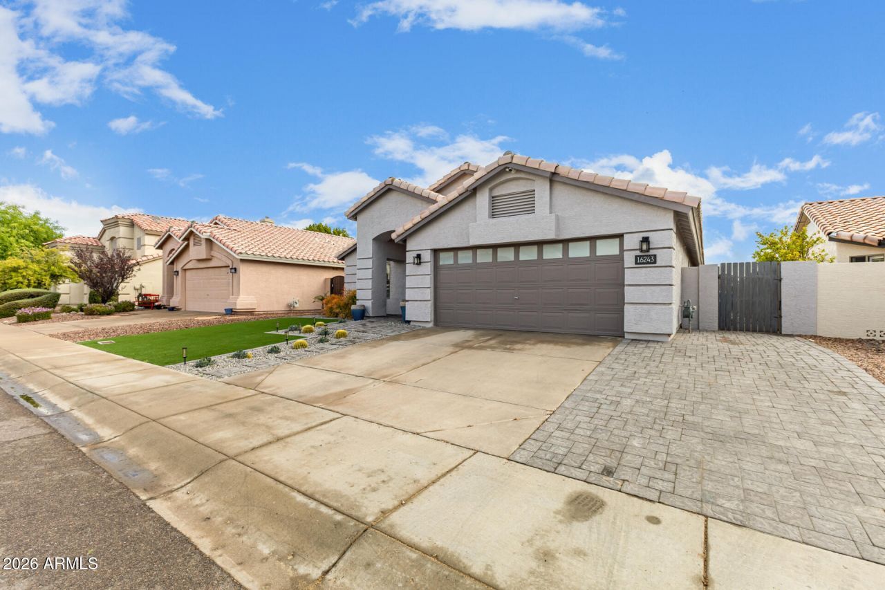 16243 N 38th Way, Phoenix, AZ 85032 Main Photo