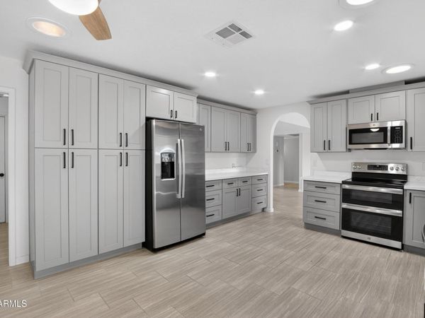 25608 S PINEWOOD Drive, Sun Lakes, AZ 85248