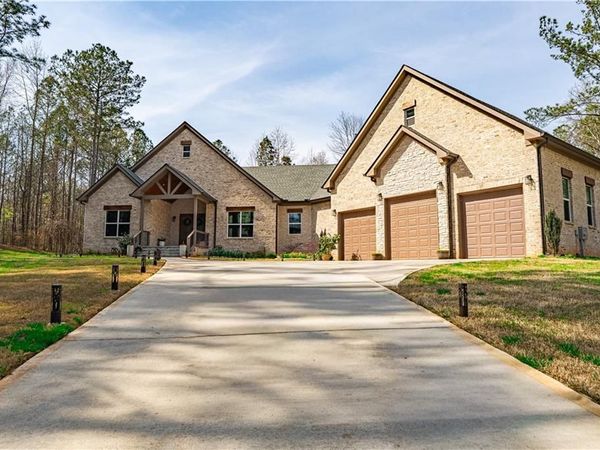 1206 Primrose Lane, Pendergrass, GA 30567