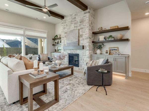 3052 NE Brownstone Place, Bend, OR 97701