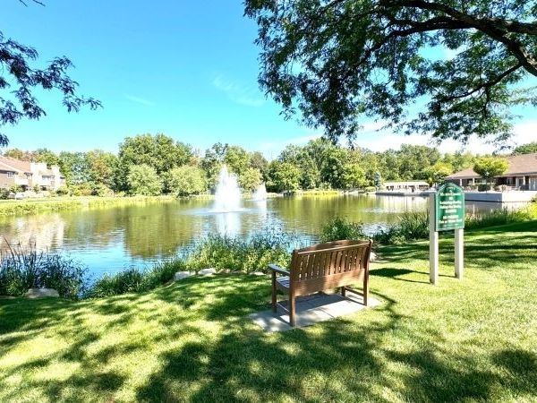 52 Cambridge Ct, Madison, NJ 07940