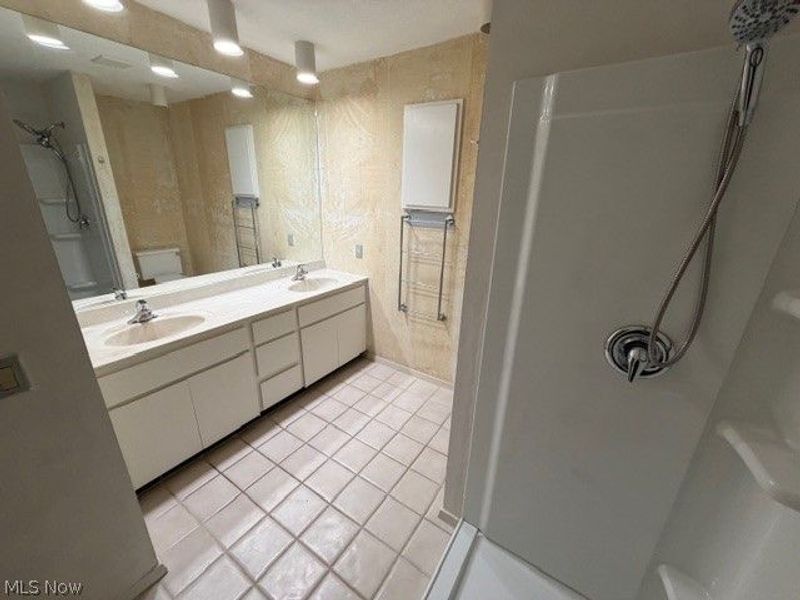 18238 Glencreek Lane, Strongsville, OH 44136 Photo 10