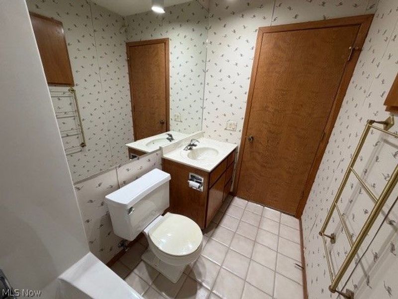 18238 Glencreek Lane, Strongsville, OH 44136 Photo 6