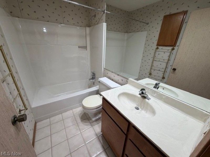 18238 Glencreek Lane, Strongsville, OH 44136 Photo 9