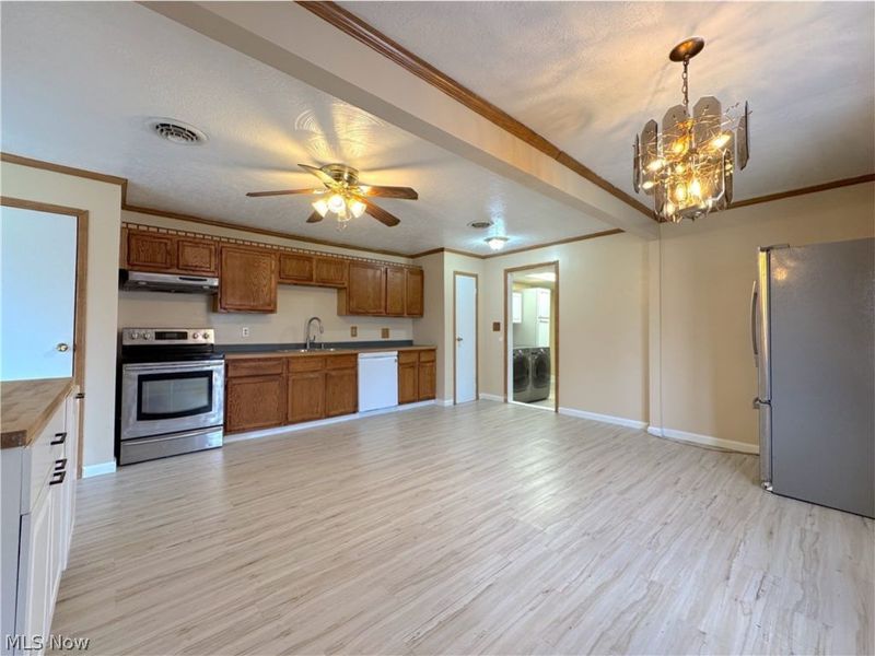 18066 Hillcrest Drive, Lake Milton, OH 44429 Photo 16