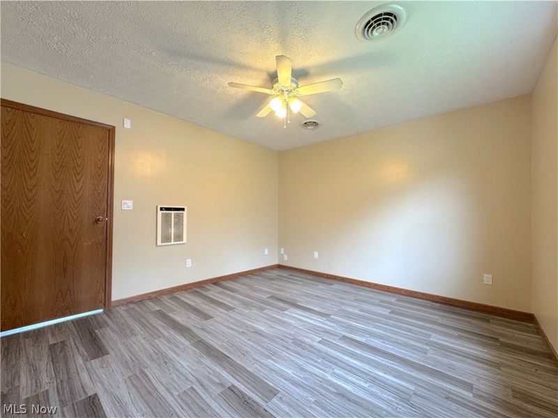 18066 Hillcrest Drive, Lake Milton, OH 44429 Photo 18