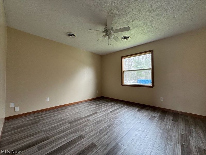 18066 Hillcrest Drive, Lake Milton, OH 44429 Photo 19