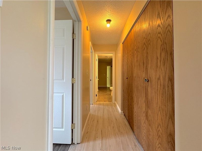 18066 Hillcrest Drive, Lake Milton, OH 44429 Photo 24