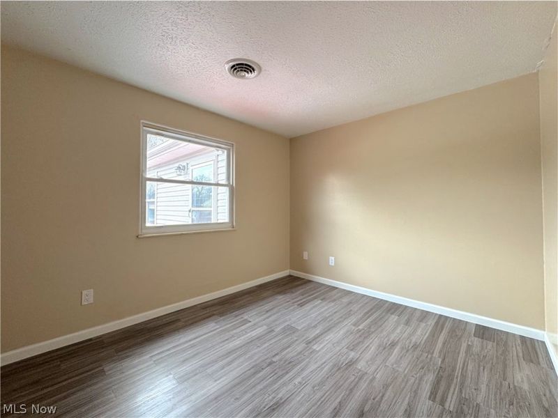 18066 Hillcrest Drive, Lake Milton, OH 44429 Photo 26