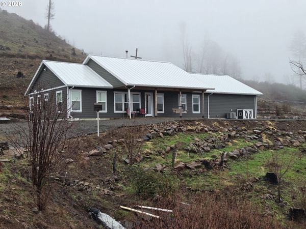 10855 KUBIN SE RD, Lyons, OR 97358