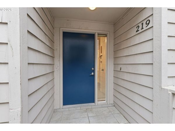 219 CERVANTES, Unit 219, Lake Oswego, OR 97035