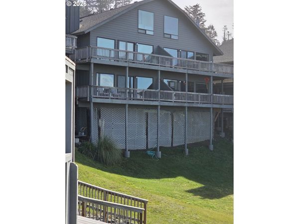 29134 ELLENSBURG AVE, Unit 16, Gold Beach, OR 97444