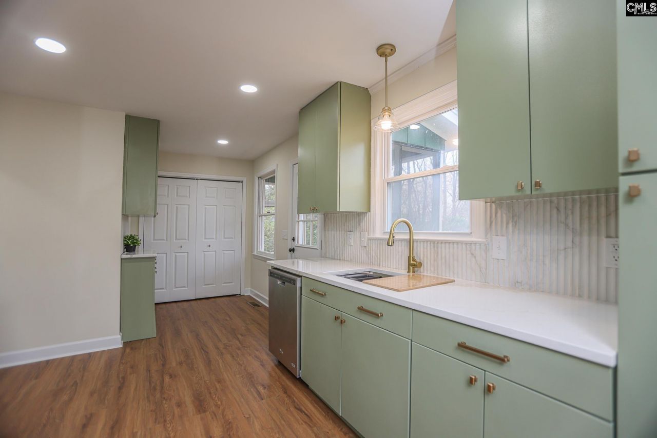 1832 Woodvalley Drive Photo 10